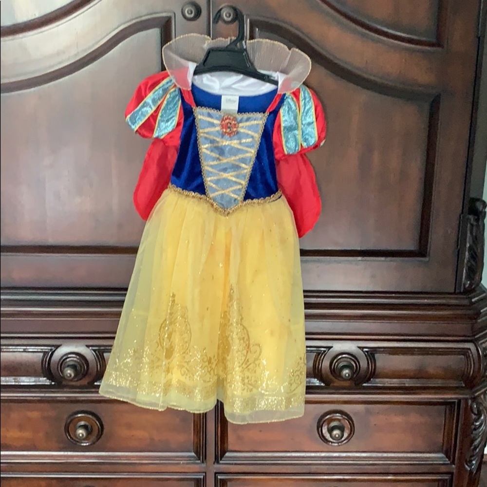Snow white Halloween costume dress